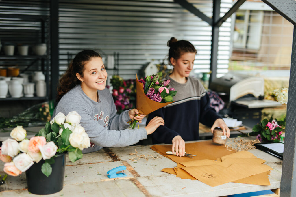 make flower arrangements in Blaine